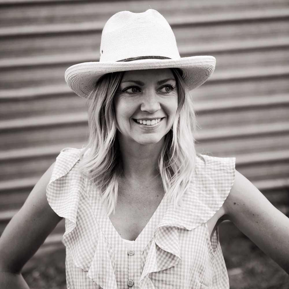 Meet your Posher, Whitney